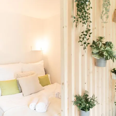 Apartamento Peter Apartments- Mit Eigenem Eingang I 30qm I Zentrale Lage I Bad I Kueche I Terrasse I Tv