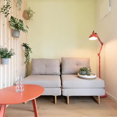 アパート Peter Apartments- Mit Eigenem Eingang I 30qm I Zentrale Lage I Bad I Kueche I Terrasse I Tv *