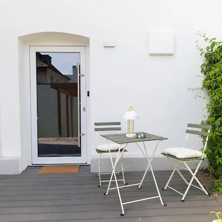 Peter Apartments- Mit Eigenem Eingang I 30qm I Zentrale Lage I Bad I Kueche I Terrasse I Tv Apartamento Fulda