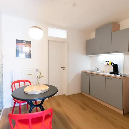 アパート Peter Apartments- Mit Eigenem Eingang I 30qm I Zentrale Lage I Bad I Kueche I Terrasse I Tv