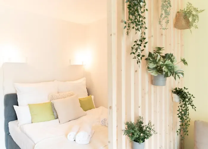 Appartement Peter Apartments- Mit Eigenem Eingang I 30qm I Zentrale Lage I Bad I Kueche I Terrasse I Tv