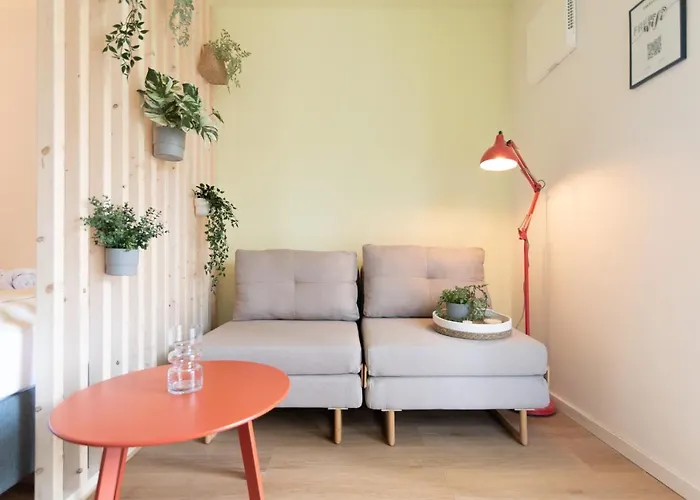 Appartement Peter Apartments- Mit Eigenem Eingang I 30qm I Zentrale Lage I Bad I Kueche I Terrasse I Tv *