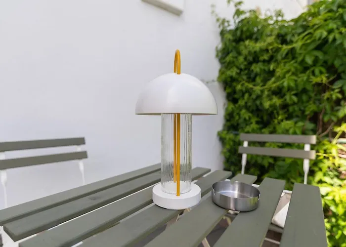 Peter Apartments- Mit Eigenem Eingang I 30qm I Zentrale Lage I Bad I Kueche I Terrasse I Tv Appartement *