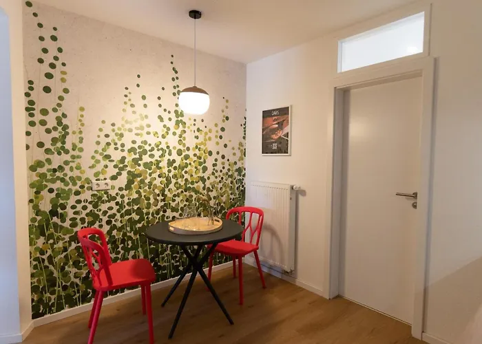 Appartement Peter Apartments- Mit Eigenem Eingang I 30qm I Zentrale Lage I Bad I Kueche I Terrasse I Tv